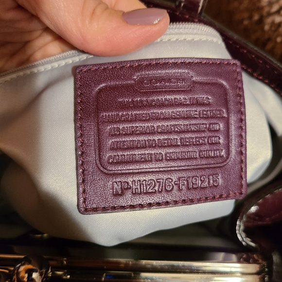 Coach larger purse - Picture 4 of 5